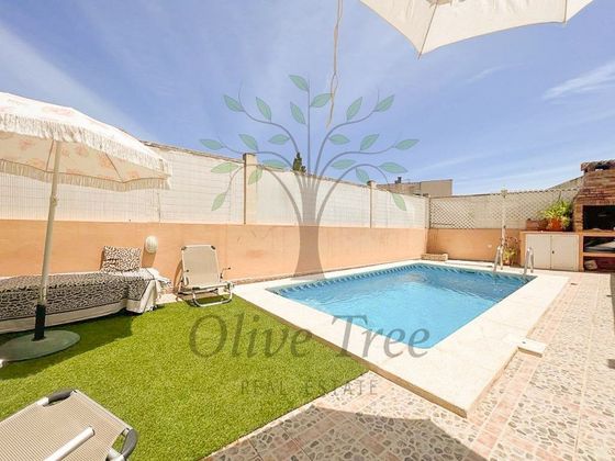 Foto 1 de Casa adossada en venda a S'Eixample - Can Misses de 4 habitacions amb terrassa i piscina