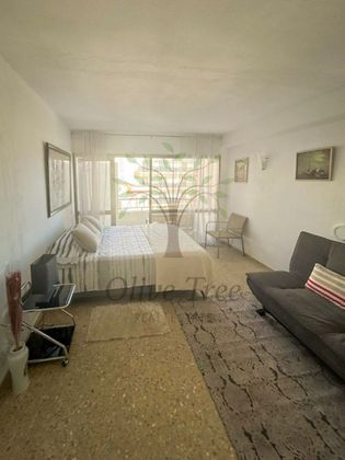 Foto 1 de Piso en alquiler en Sant Antoni de Portmany de 1 habitación con terraza y muebles