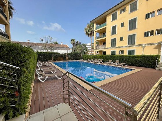 Foto 1 de Venta de piso en Peguera de 3 habitaciones con terraza y piscina