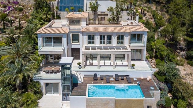 Foto 1 de Casa en venta en Son Vida de 6 habitaciones con terraza y piscina