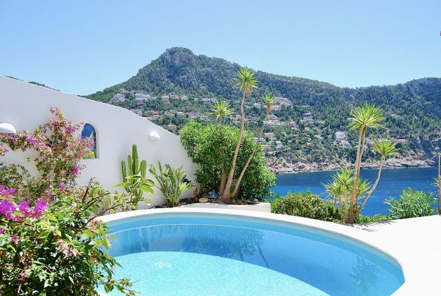 Foto 1 de Pis en lloguer a Port d'Andratx de 2 habitacions amb terrassa i piscina