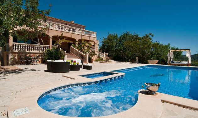 Foto 1 de Alquiler de casa rural en Santanyí de 6 habitaciones con terraza y piscina