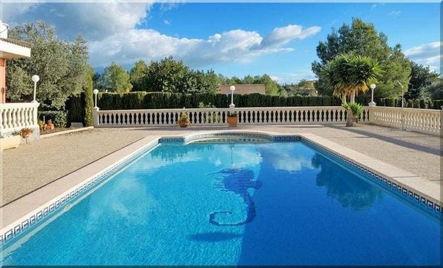 Foto 2 de Alquiler de casa en Es Garrovers de 4 habitaciones con piscina y balcón