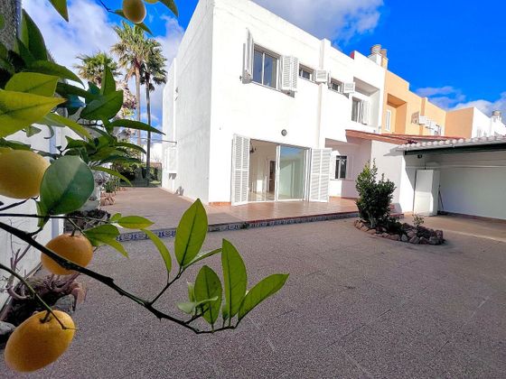 Foto 1 de Casa en alquiler en S'Arenal-Son Verí de 4 habitaciones con terraza y aire acondicionado