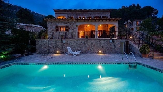 Foto 1 de Venta de casa en Valldemossa de 5 habitaciones con terraza y piscina