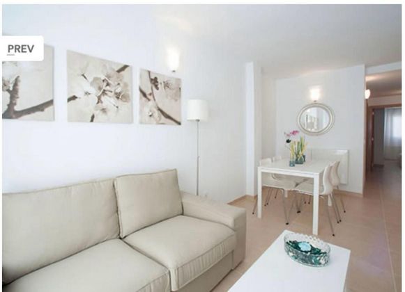 Foto 2 de Venta de piso en calle De Pons i Gallarza de 2 habitaciones con terraza y aire acondicionado