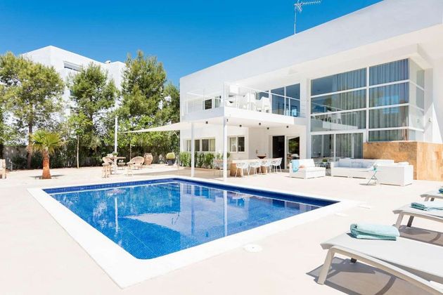 Foto 2 de Chalet en venta en Cala Vedella - Cala Tarida - Cala Conta de 6 habitaciones con terraza y piscina