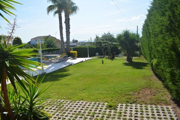 Foto 2 de Venta de casa rural en Els Masos de 4 habitaciones con terraza y piscina