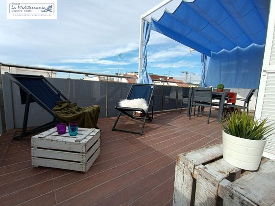 Foto 1 de Àtic en lloguer a Barri del Mar - Ribes Roges de 3 habitacions amb terrassa i balcó