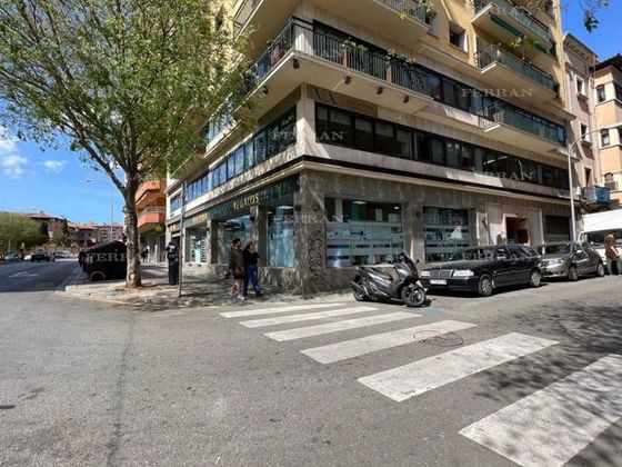 Foto 2 de Local en venda a calle Del General Riera de 750 m²