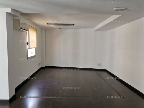 Foto 2 de Oficina en alquiler en calle De Bartomeu Ferrà con aire acondicionado