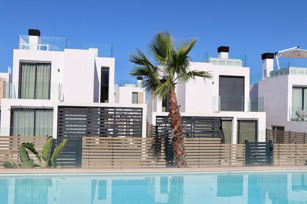 Foto 2 de Xalet en venda a calle Cala Vedella de 3 habitacions amb terrassa i piscina