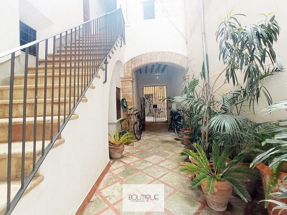 Foto 1 de Dúplex en venta en La Llotja - Sant Jaume de 7 habitaciones con balcón
