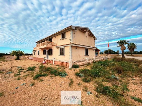 Foto 2 de Casa rural en venta en calle Diseminado Sant Jordi de 6 habitaciones con terraza y piscina