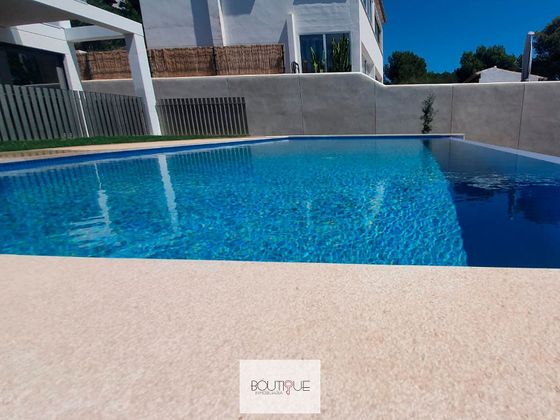 Foto 2 de Piso en venta en calle Des Port de 2 habitaciones con terraza y piscina