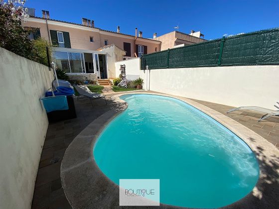 Foto 1 de Venta de casa adosada en Algaida de 4 habitaciones con terraza y piscina