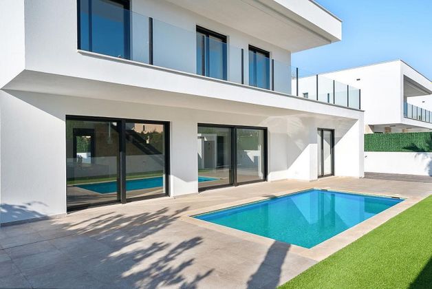 Foto 2 de Casa en venda a Sa Cabana - Can Carbonell - Ses Cases Noves de 4 habitacions amb terrassa i piscina