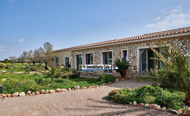 Foto 1 de Casa rural en venda a Campos de 5 habitacions amb piscina i jardí
