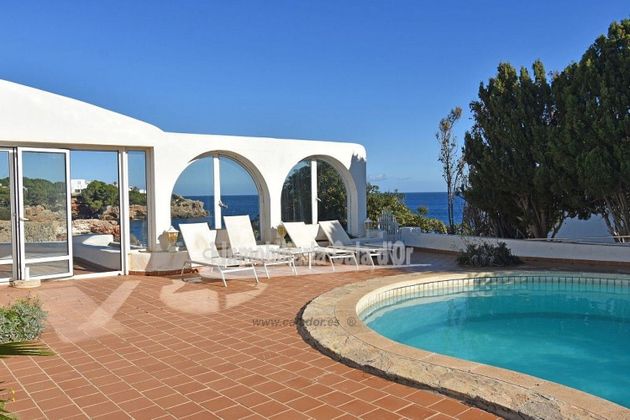 Foto 2 de Chalet en venta en calle Mallorca de 8 habitaciones con terraza y piscina