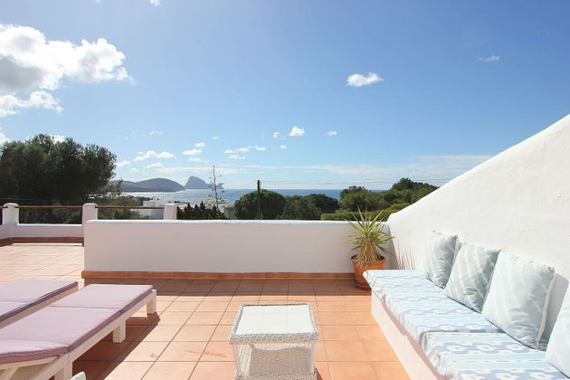 Foto 1 de Casa en venta en Cala Vedella - Cala Tarida - Cala Conta de 3 habitaciones con terraza y piscina