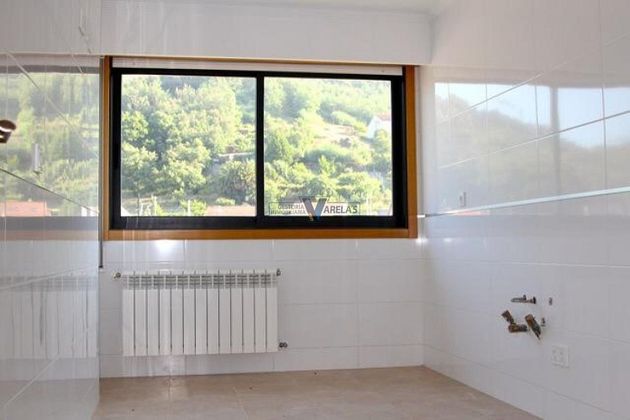 Foto 2 de Pis en venda a San Rosendo de 3 habitacions amb garatge i balcó