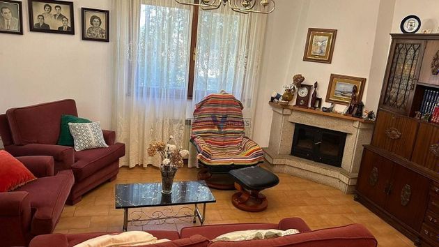 Foto 2 de Xalet en venda a Castrelo de Miño de 4 habitacions amb garatge i jardí