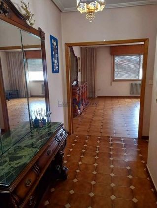 Foto 1 de Pis en venda a Carballiño (O) de 4 habitacions amb garatge i balcó