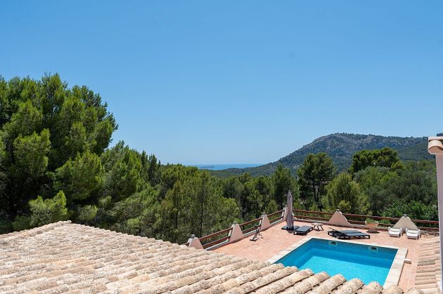Foto 1 de Venta de chalet en Calvià de 3 habitaciones con terraza y piscina