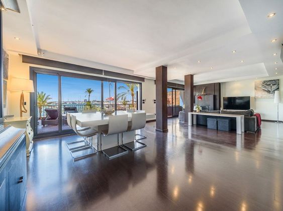 Foto 2 de Pis en venda a Port d'Alcúdia - Platja d'Alcúdia de 4 habitacions amb terrassa i aire acondicionat