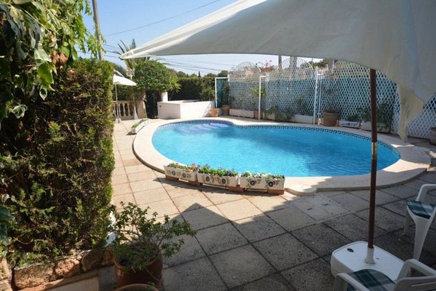 Foto 2 de Venta de casa en Cala Blava-Bellavista de 6 habitaciones con terraza y piscina