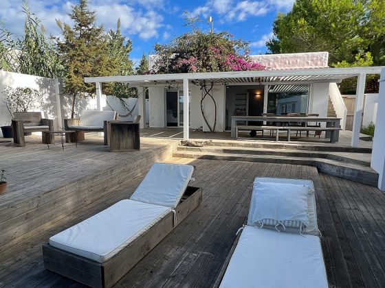 Foto 1 de Xalet en venda a calle De Can Riera I de 5 habitacions amb terrassa i piscina