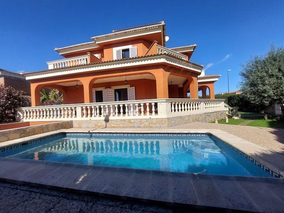 Foto 1 de Venta de chalet en Sa Cabana - Can Carbonell - Ses Cases Noves de 4 habitaciones con terraza y piscina