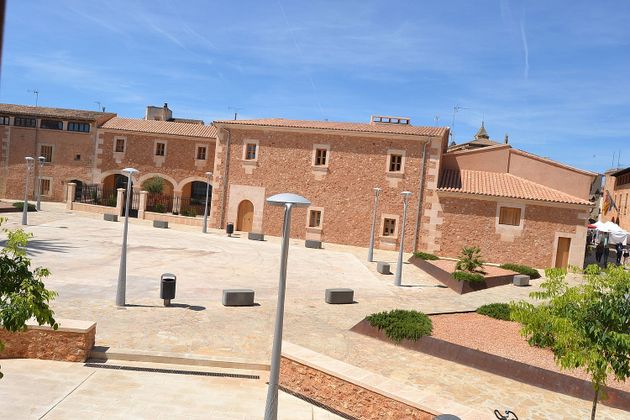 Foto 2 de Casa adossada en venda a plaza Ca'n Pere Ignasi de 4 habitacions amb terrassa i garatge