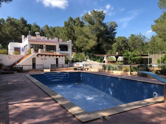 Foto 1 de Casa en venda a Sant Joan de Labritja de 4 habitacions amb piscina i jardí