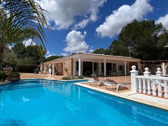 Foto 1 de Casa en lloguer a Santa Eulalia del Río de 8 habitacions amb terrassa i piscina