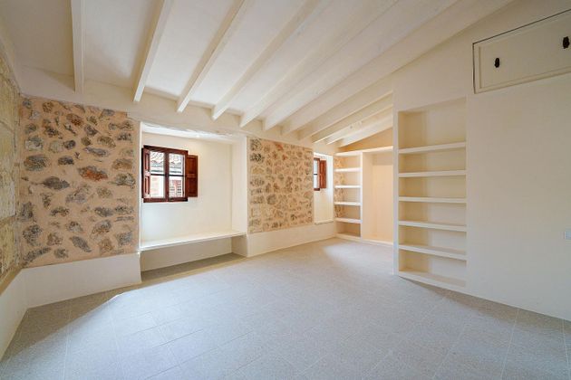Foto 1 de Casa en venda a Mancor de la Vall de 1 habitació amb terrassa i aire acondicionat