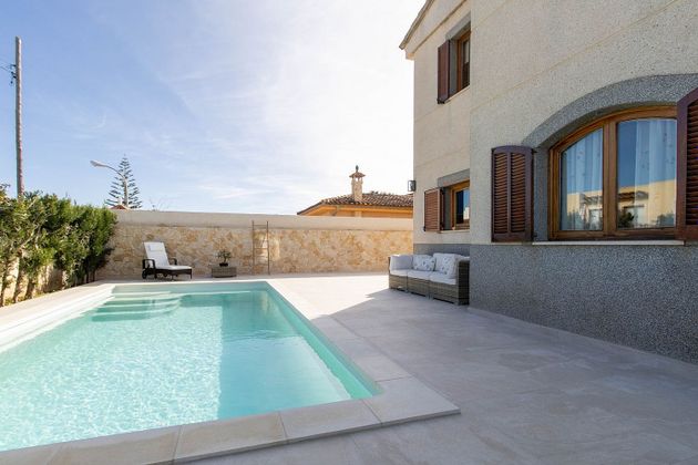 Foto 1 de Casa en venda a Badia Blava-Badia Gran-Tolleric de 4 habitacions amb terrassa i piscina