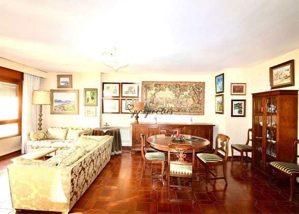 Foto 1 de Piso en venta en La Llotja - Sant Jaume de 4 habitaciones con terraza y calefacción