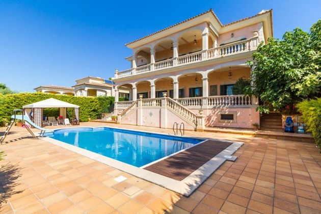 Foto 2 de Casa en venta en S'Arenal-Son Verí de 5 habitaciones con terraza y piscina