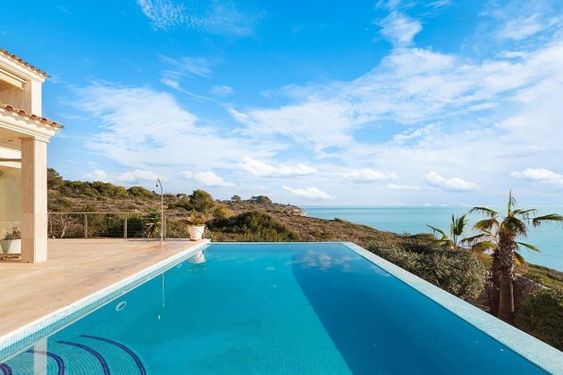 Foto 1 de Casa en venda a Cala Magrana-Cala Anguila-Cala Mendia de 4 habitacions amb terrassa i piscina