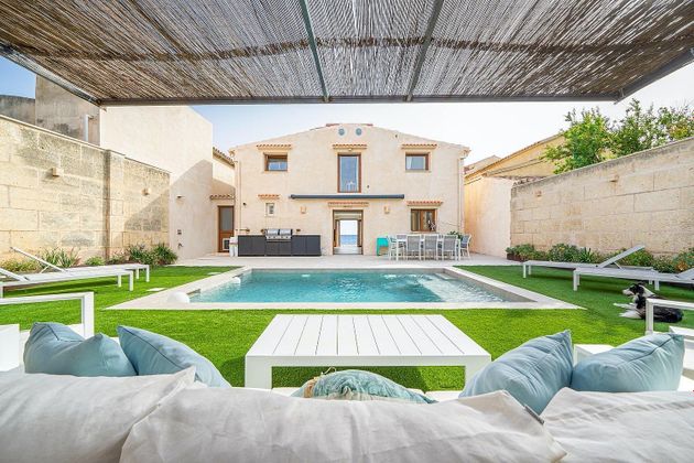 Foto 2 de Chalet en venta en El Coll d'en Rabassa de 3 habitaciones con terraza y piscina