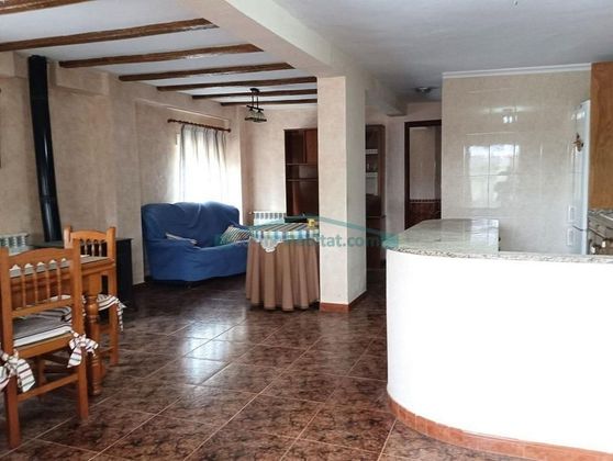 Foto 1 de Casa en venda a Navajas de 4 habitacions amb terrassa i calefacció