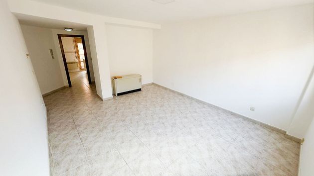 Foto 1 de Venta de piso en Utebo de 3 habitaciones con garaje y jardín