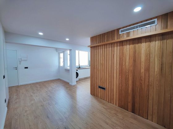 Foto 2 de Venta de piso en calle Emili Darder de 2 habitaciones con aire acondicionado y calefacción