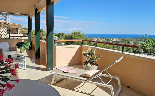 Foto 2 de Ático en venta en Cas Catala - Illetes de 3 habitaciones con terraza y piscina