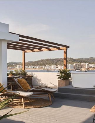 Foto 2 de Àtic en venda a calle De Màlaga de 3 habitacions amb terrassa i piscina