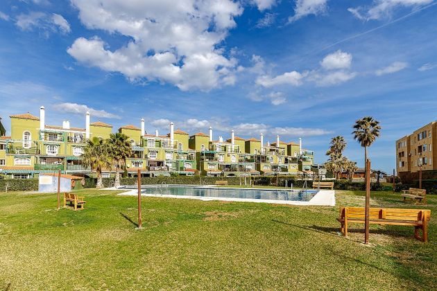 Foto 2 de Ático en venta en calle Guadalhorce de 4 habitaciones con terraza y piscina