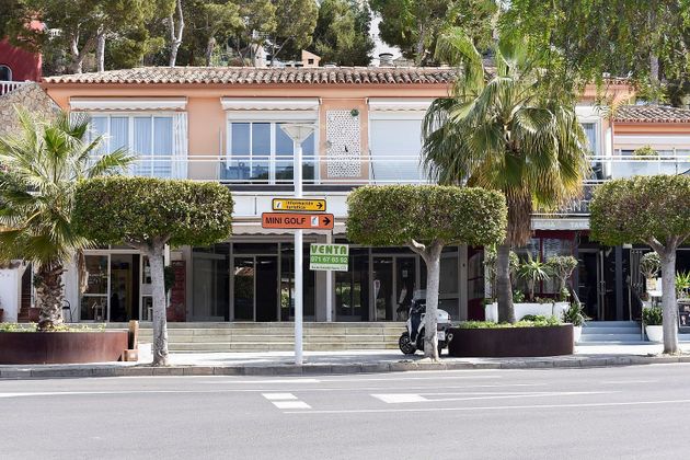 Foto 1 de Local en venta en calle Ramón de Moncada con terraza y aire acondicionado