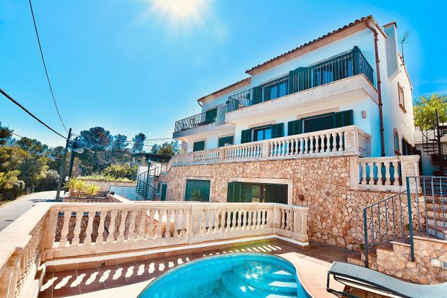 Foto 1 de Casa en venda a Génova de 4 habitacions amb terrassa i piscina