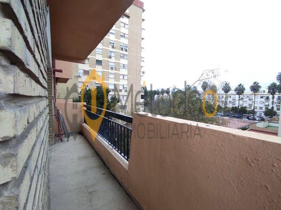 Foto 2 de Pis en venda a Pedro Salvador - Las Palmeritas de 3 habitacions amb terrassa i balcó